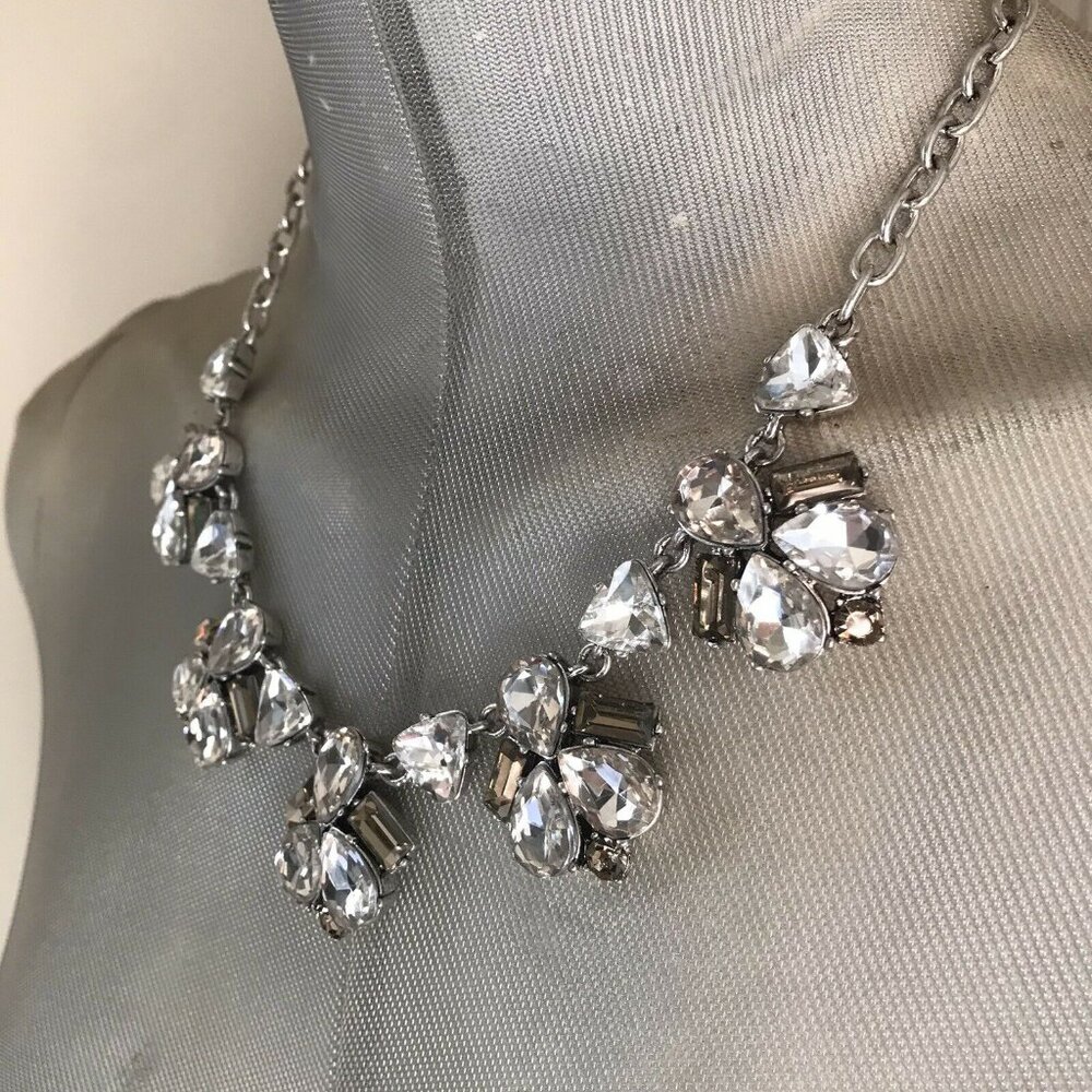 STELLA & DOT clear LILA statement necklace